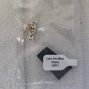 Retired Vantel Pearls Love You Mom Charm C2017